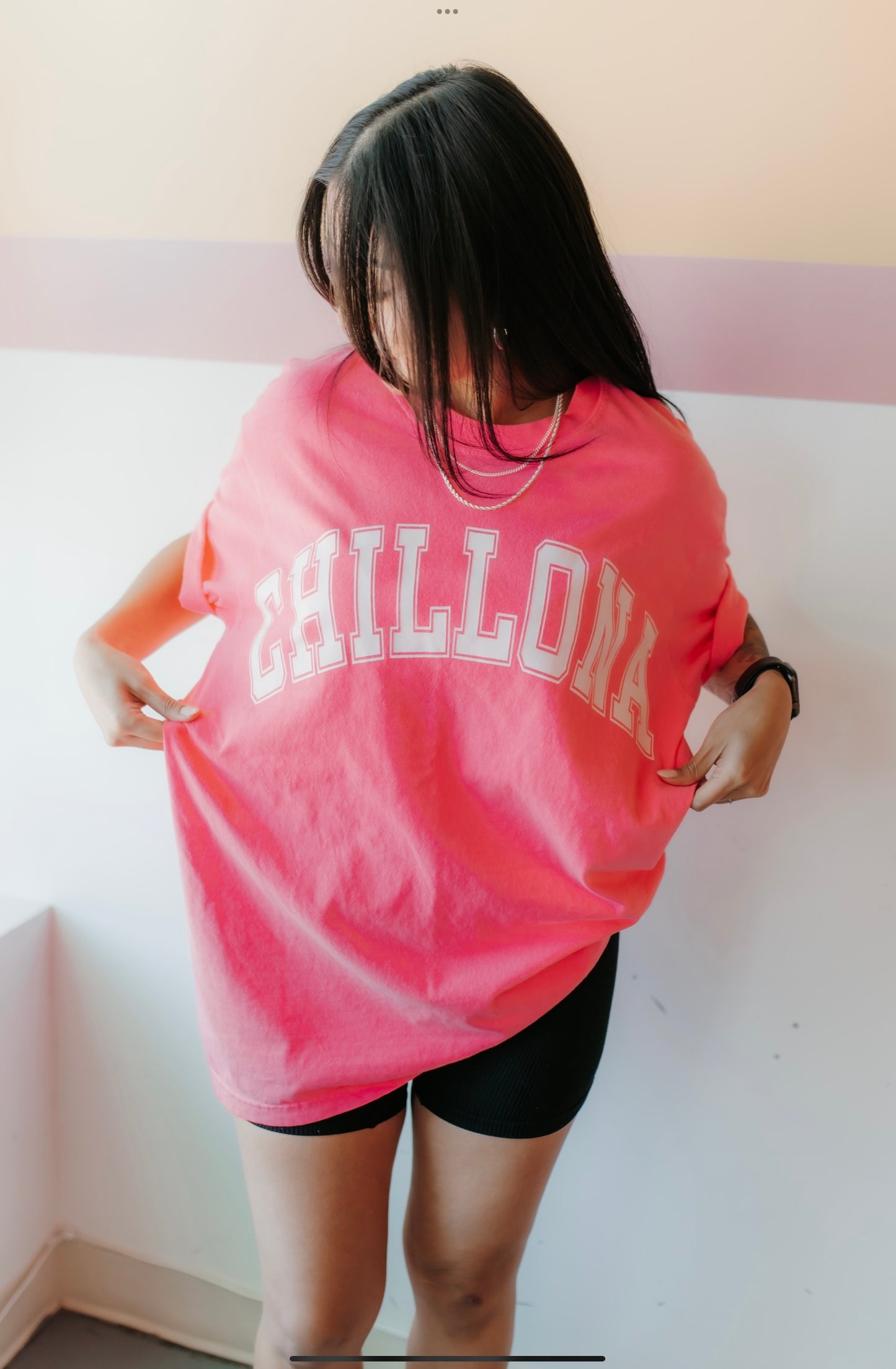 Chillona Tee